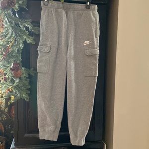 Men’s Nike cargo joggers